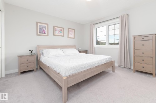 54 Tonewood Boulevard, Spruce Grove, AB - Indoor Photo Showing Bedroom