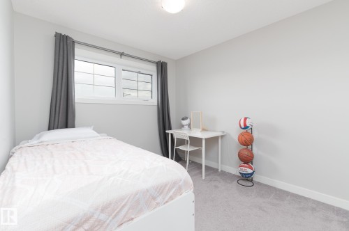 54 Tonewood Boulevard, Spruce Grove, AB - Indoor Photo Showing Bedroom