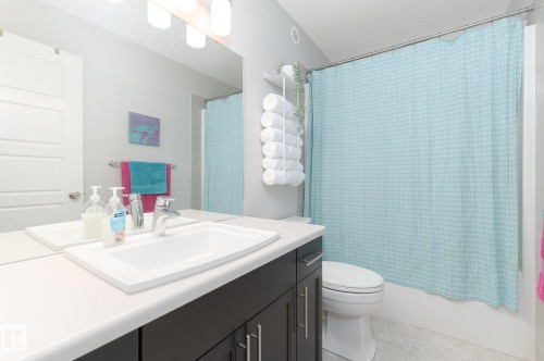 54 Tonewood Boulevard, Spruce Grove, AB - Indoor Photo Showing Bathroom