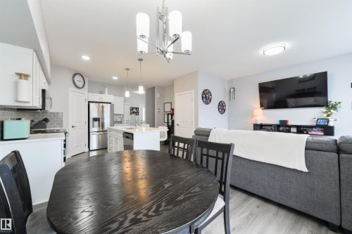 8 Halladay Boulevard, Spruce Grove, AB 