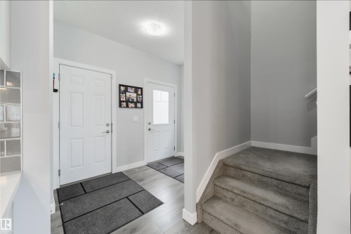 8 Halladay Boulevard, Spruce Grove, AB 