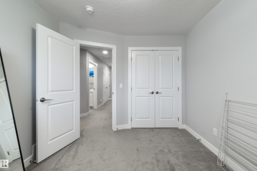 8 Halladay Boulevard, Spruce Grove, AB 