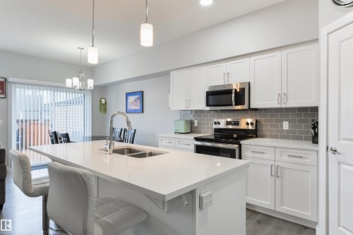 8 Halladay Boulevard, Spruce Grove, AB 