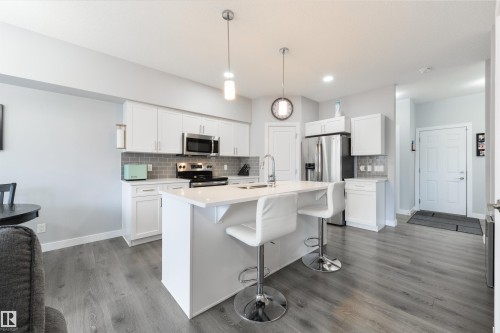 8 Halladay Boulevard, Spruce Grove, AB 