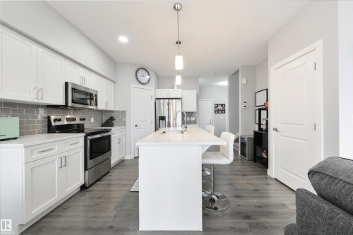 8 Halladay Boulevard, Spruce Grove, AB 