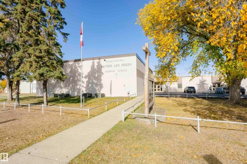 14231 80 Street, Edmonton, AB 