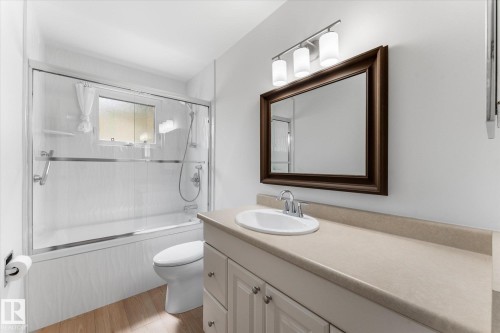 44 Arlington Drive, St. Albert, AB 