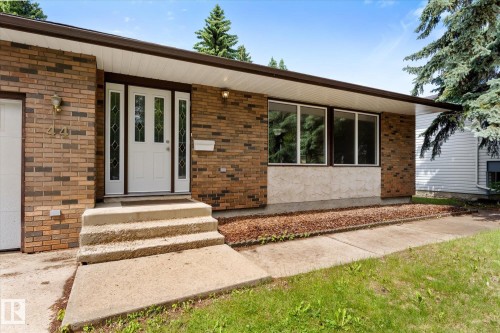 44 Arlington Drive, St. Albert, AB 