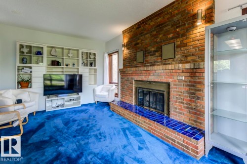 6819 10 Av, Edmonton, AB 