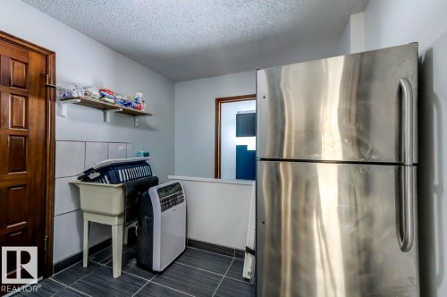 6819 10 Av, Edmonton, AB 
