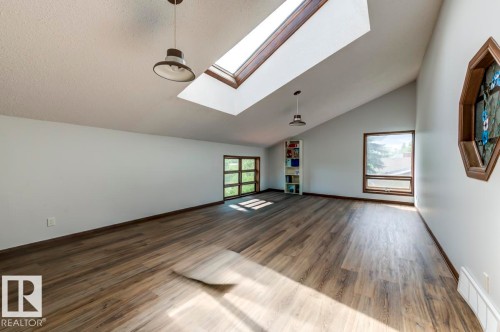 6819 10 Av, Edmonton, AB 