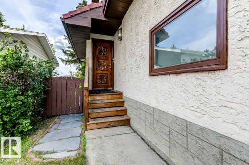 6819 10 Av, Edmonton, AB 