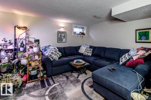 6819 10 Av, Edmonton, AB 