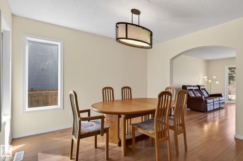 176 Waygood Road, Edmonton, AB - Indoor Photo Showing Dining Room