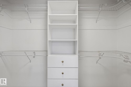 176 Waygood Road, Edmonton, AB - Indoor With Storage