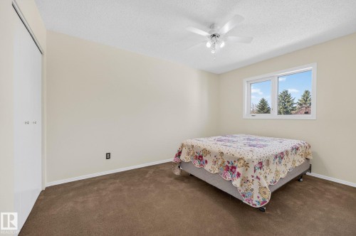 176 Waygood Road, Edmonton, AB - Indoor Photo Showing Bedroom