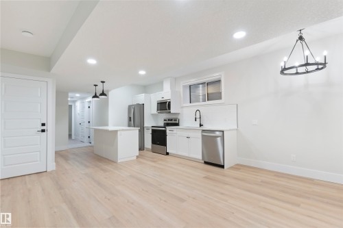 10419 136 Street, Edmonton, AB 