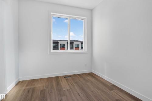 14930 94 Avenue Nw, Edmonton, AB - Indoor Photo Showing Other Room