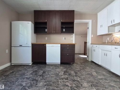 5510 48 Avenue, Wetaskiwin, AB 