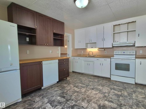 5510 48 Avenue, Wetaskiwin, AB 