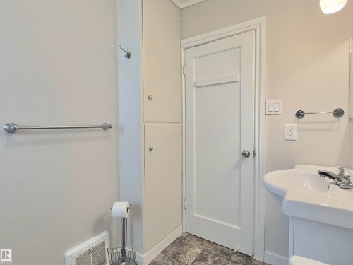 5510 48 Avenue, Wetaskiwin, AB 