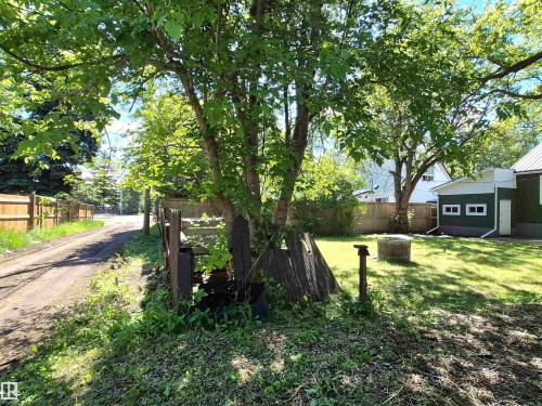5510 48 Avenue, Wetaskiwin, AB 