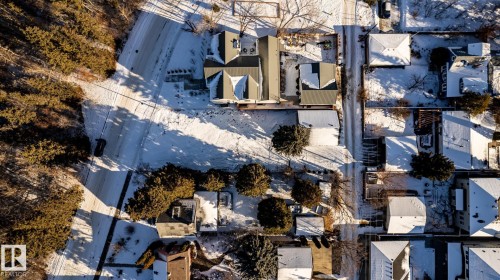 Image quality insufficient for description - 14307 Summit Drive, Edmonton, AB 