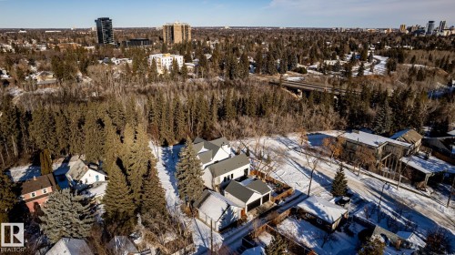 Image quality insufficient for description - 14307 Summit Drive, Edmonton, AB 