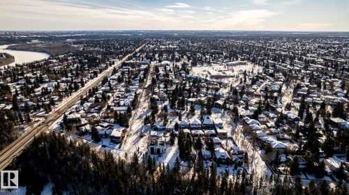 Image quality insufficient for description - 14307 Summit Drive, Edmonton, AB 