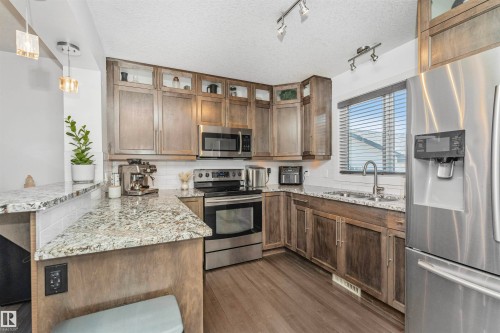 6904 Cardinal Wynd, Edmonton, AB 