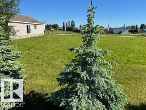 2 Woodbend Crescent, Warburg, AB 