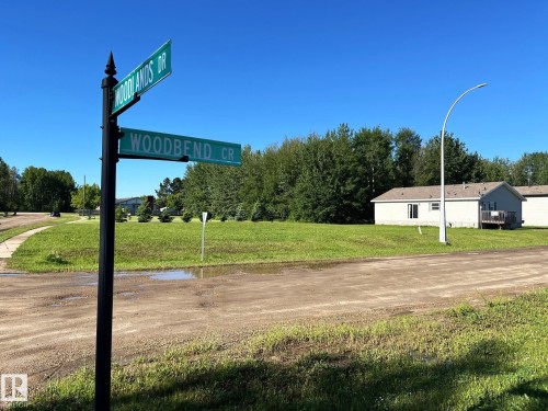 2 Woodbend Crescent, Warburg, AB 