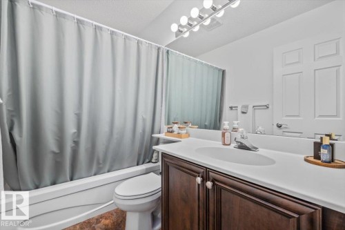 Main Floor Primary Bedroom Ensuite - 5 2A Fieldstone Drive, Spruce Grove, AB 