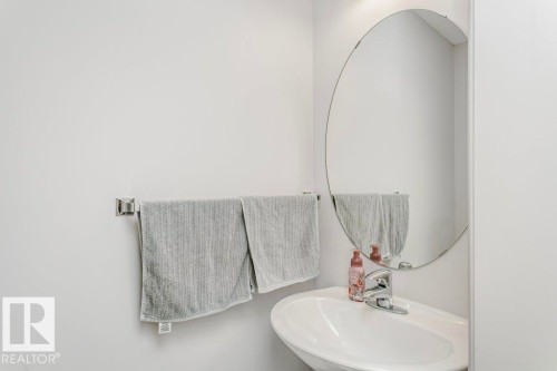 30 445 Brintnell Boulevard, Edmonton, AB - Indoor Photo Showing Bathroom