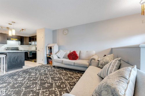 30 3305 Orchards Link, Edmonton, AB 