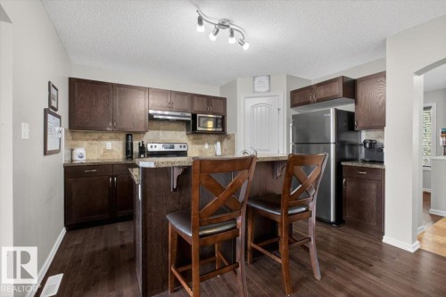 1107 35 Avenue, Edmonton, AB - Indoor Photo Showing Kitchen