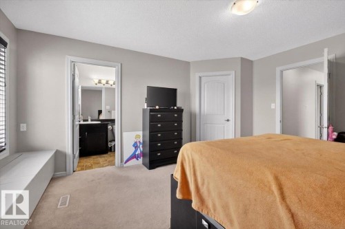 1107 35 Avenue, Edmonton, AB - Indoor Photo Showing Bedroom