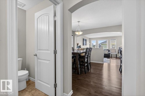 1107 35 Avenue, Edmonton, AB - Indoor