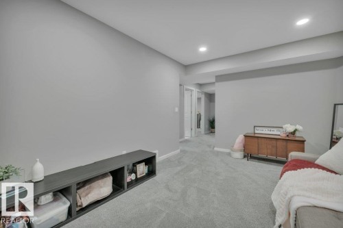 477 Roberts Crescent, Leduc, AB 