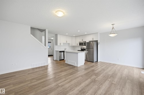 3605 Atkinson Loop, Edmonton, AB - Indoor Photo Showing Kitchen With Stainless Steel Kitchen