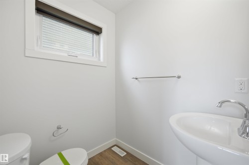 3605 Atkinson Loop, Edmonton, AB - Indoor Photo Showing Bathroom