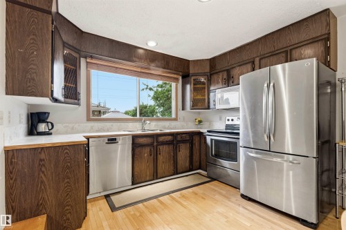 11014 163A Avenue, Edmonton, AB 