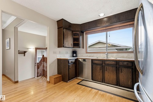 11014 163A Avenue, Edmonton, AB 