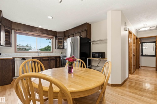 11014 163A Avenue, Edmonton, AB 