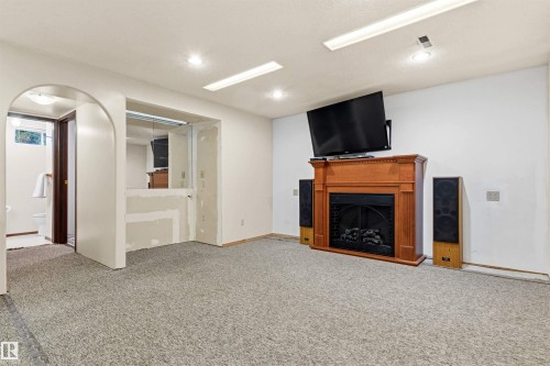 11014 163A Avenue, Edmonton, AB 