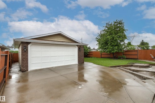 11014 163A Avenue, Edmonton, AB 