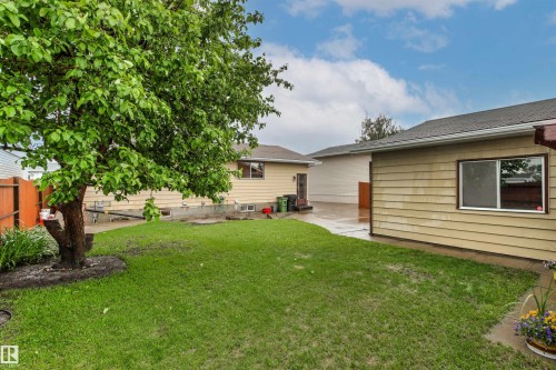 11014 163A Avenue, Edmonton, AB 