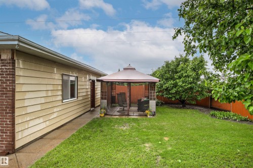 11014 163A Avenue, Edmonton, AB 