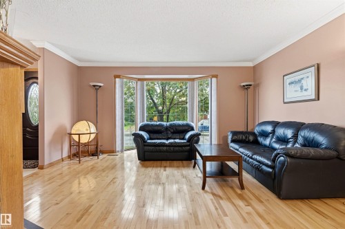 11014 163A Avenue, Edmonton, AB 