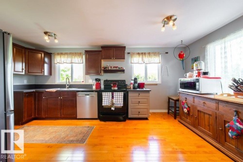 4823 10 Avenue, Edmonton, AB 